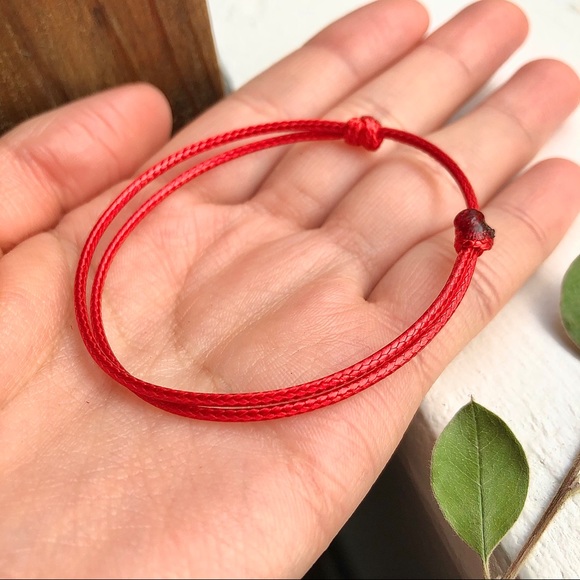 Kabbalah Red Vegan Leather Slip Knot Bracelet - Picture 2 of 3